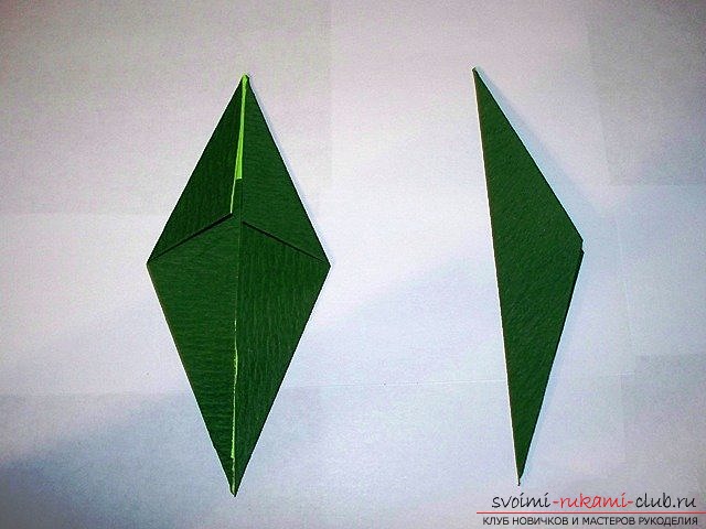 Простой цветок оригами. Фото №16